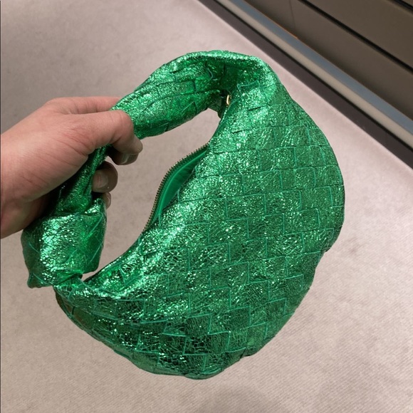 Bottega Veneta Jodie in Limited Metallic Green - Picture 2 of 6